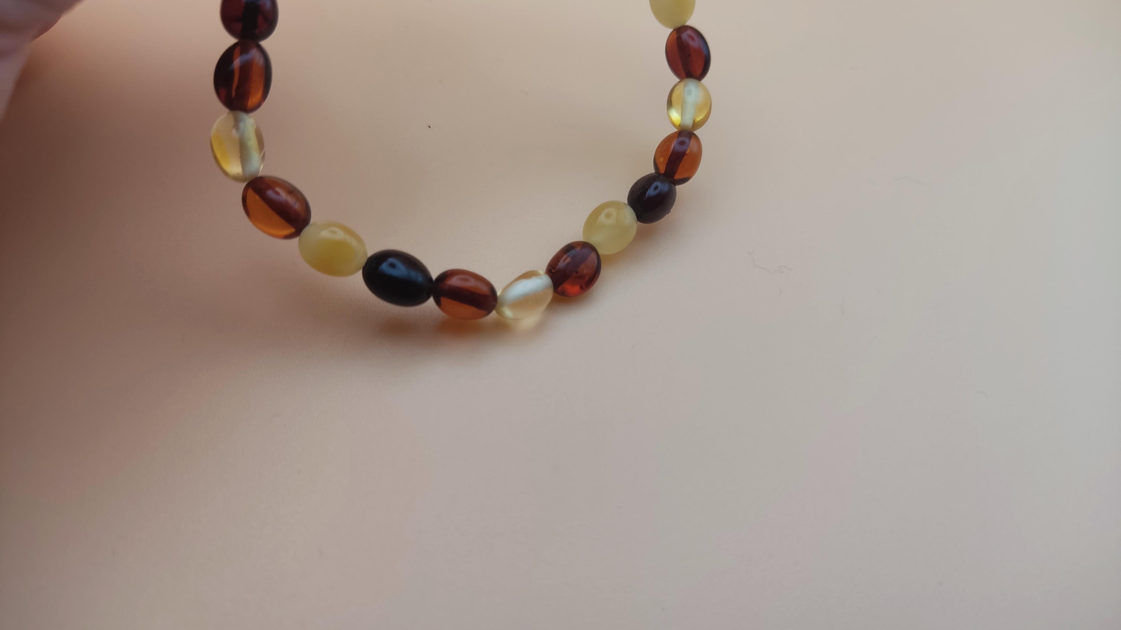 Bransoletka z czarnymi bursztynowymi kamieniami view 2