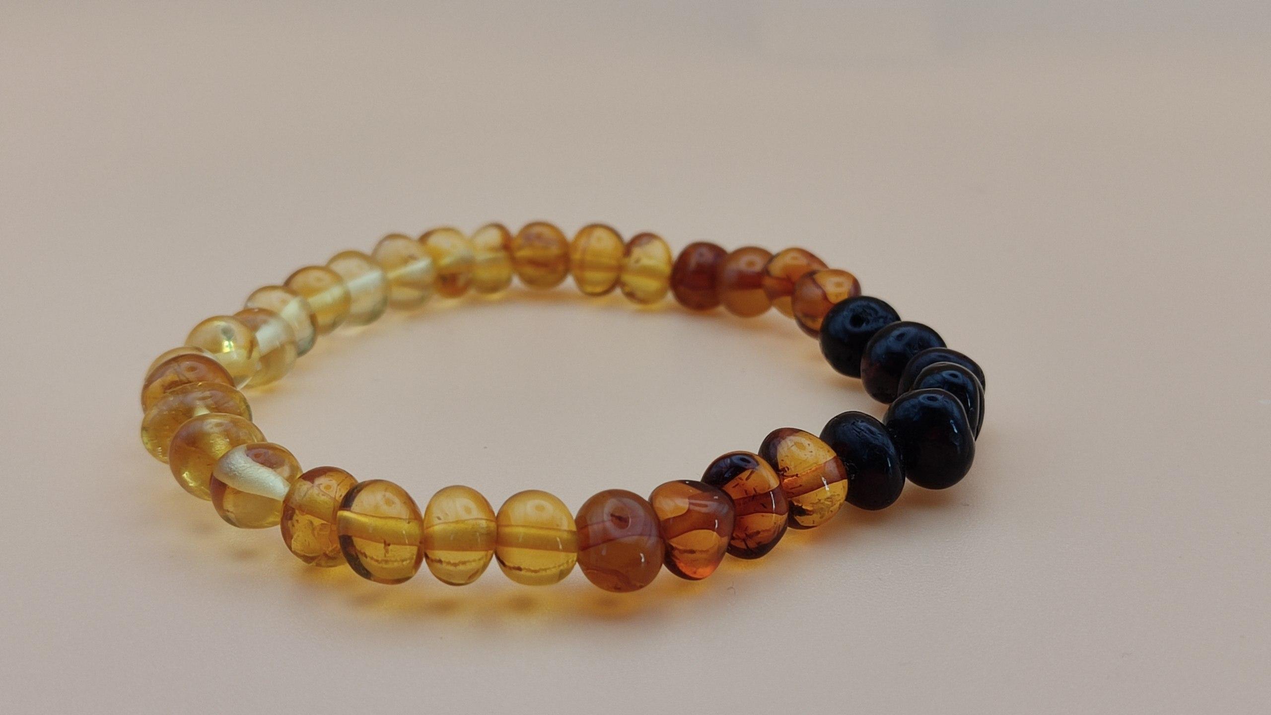 Bransoletka z bursztynu bałtyckiego