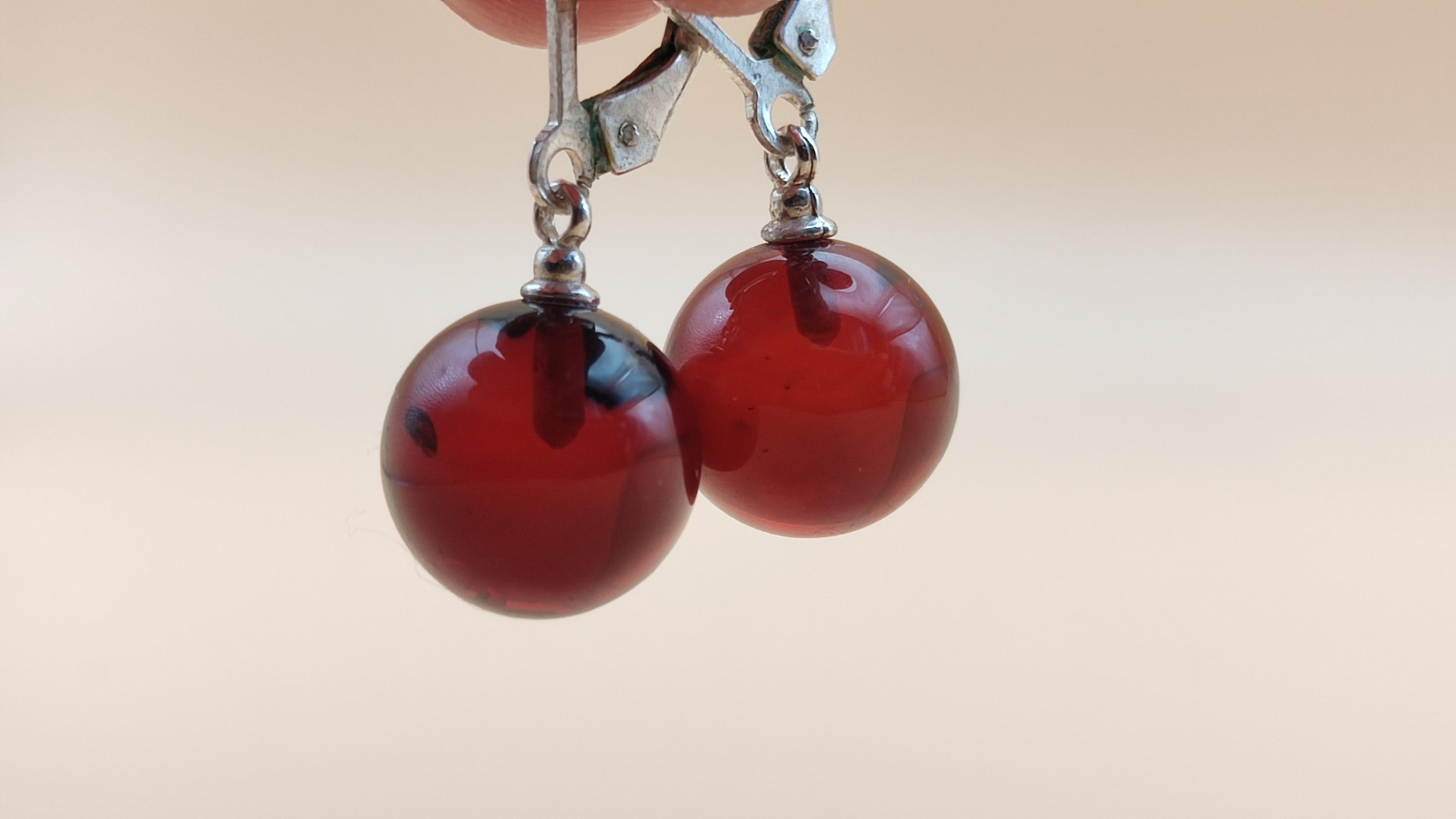 Kolczyki z wiśniami i bursztynem bałtyckim